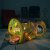 KONG Play Spaces Rave Cave kattunnel multisensorisk musik lampor rejv kattleksak gul tunnel lek katt