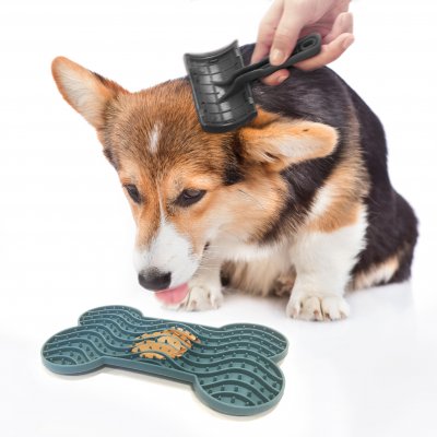 Zoom bild av Lick Pad Yummee Silicone Bone Petrol Medium