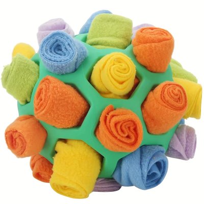 Zoom bild av aktivitetsboll aktiveringsboll aktivering hundaktivering snuffle ball snuffelmatta boll hundboll godisgömma snacksgömma hundleks