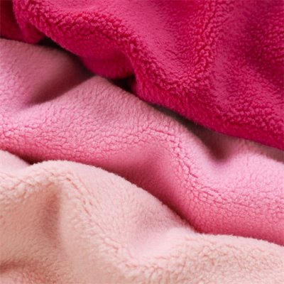 Zoom bild av Fitwarm Turtleneck Sweater Rosa, tre färger