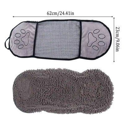 Zoom bild av hundhandduk handtag handfickor tassar rya mikrofiber grå pälsvård hund katt hundbad hunddusch