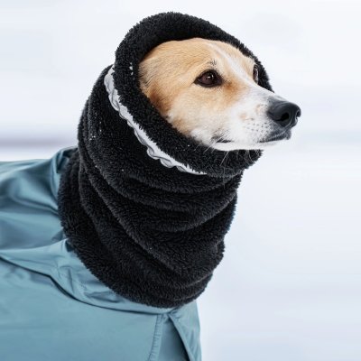 Zoom bild av Rukka Pets Plush Tube Scarf black hundhalsduk svart reflex halsduk hund vinter scarf värmande hundtillbehör skydd för hundens ör