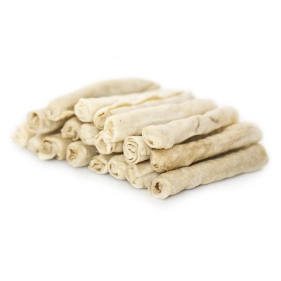 Zoom bild av hundtugg tuggpinnar tuggrullar nöt biff hund tugg hundgodis hundsnacks nöthud nötkött