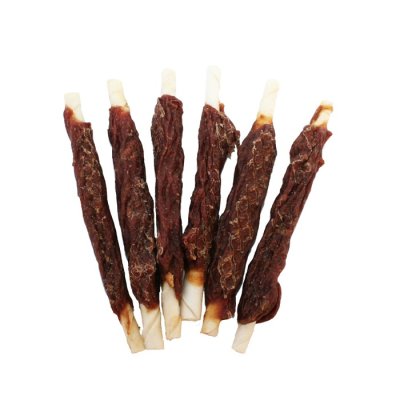 Zoom bild av hundtugg tuggben tuggpinnar hund lamm tuggpinne lammkött råhud