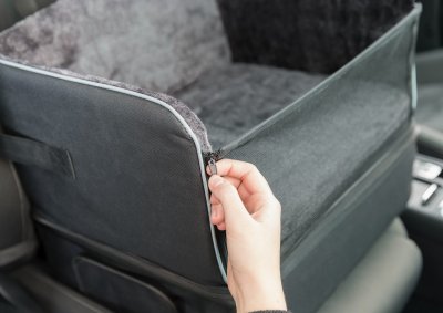 Trixie Bilsäte, 45 x 39 x 38,5 cm, svart