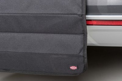 bilskydd hundskydd bil bagageskydd bagageutrymme kofångarskydd hund i bil biltransport hund hundar golvkrokar vikbart svart poly