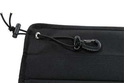 bilskydd hundskydd bil bagageskydd bagageutrymme kofångarskydd hund i bil biltransport hund hundar golvkrokar vikbart svart poly