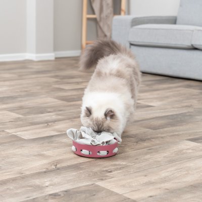 Zoom bild av aktiveringsskål snuffelmatta nose work katt aktiveringsmatskål kattmatskål stimulerar pussel spel långsam slow eating hjärngympa