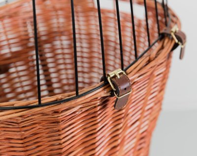 Zoom bild av Cykelkorg front, pil med galler, 44x48x33 cm, brun, 5kg