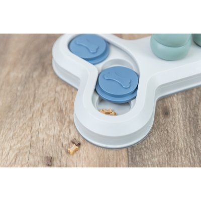 Zoom bild av Trixie Dog Activity Flip Bone, Nivå 1, 32×18 cm hundleksak hundspel aktiveringsleksak ny färg blå grön