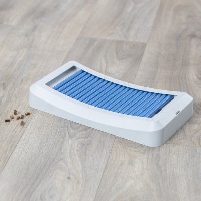 Zoom bild av hundaktivering aktiveringsleksak belöningspussel aktivitetspussel hundspel aktivering hund träning trixie