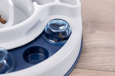 Zoom bild av Dog Activity Slide & Feed, Nivå 1, 30 × 27 cm