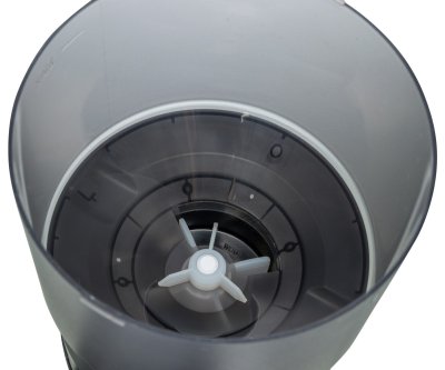 Zoom bild av foderautomat automatisk foderdispenser smart husdjursmatning timerstyrd foderstation hund katt app bekväm justerbar appstyrd tri