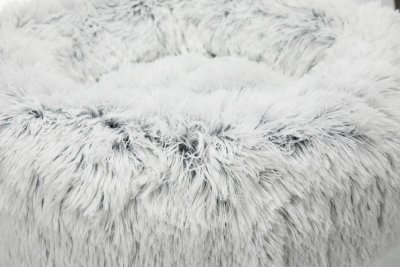 Zoom bild av harveybädd hundbädd kattbädd fluffbädd harvey bädd fluffig långhårig plysch fyllning dyna halkfri botten vit svart rosa trixie