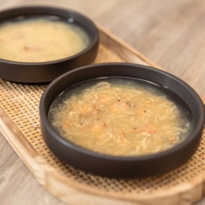 Zoom bild av kattsoppa laxsoppa kattgodis flytande snacks lax fisksoppa för katt kyckling trixie