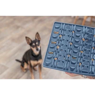 Zoom bild av Trixie Lick'n'snack matta, silikon 30 cm, petrol dimblå blågrå aktiveringsleksak slickmatta slickplatta flytande godis hund katt