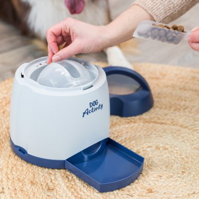 Zoom bild av hundspel hundpussel hundaktivering aktiveringsleksak hund hundleksak plast knapp automatisk klickerträning hundträning leksak vi