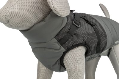 Zoom bild av hundtäcke fodrat vadderat reflextäcke reflex helreflex täcke med sele inbyggd sele reflex grå trixie pontis småhundar mellanstor