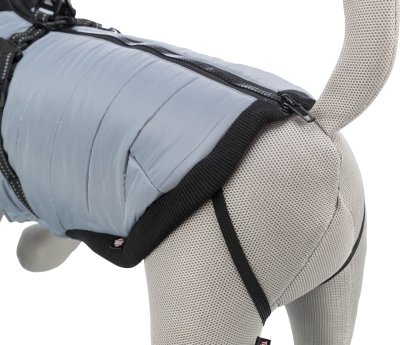 Zoom bild av hundtäcke hundjacka inbyggd sele vadderad höstjacka vinterjacka hundväst grå svart reflex