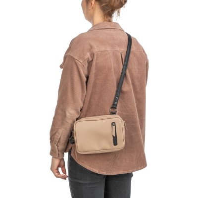 Zoom bild av godisväska midjeväska promenadväska hundpromenad axelremsväska hund promenad godis bajspåsehållare beige brun latte cappuccino v