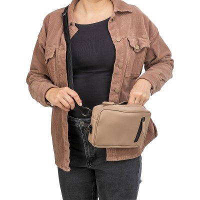 Zoom bild av godisväska midjeväska promenadväska hundpromenad axelremsväska hund promenad godis bajspåsehållare beige brun latte cappuccino v